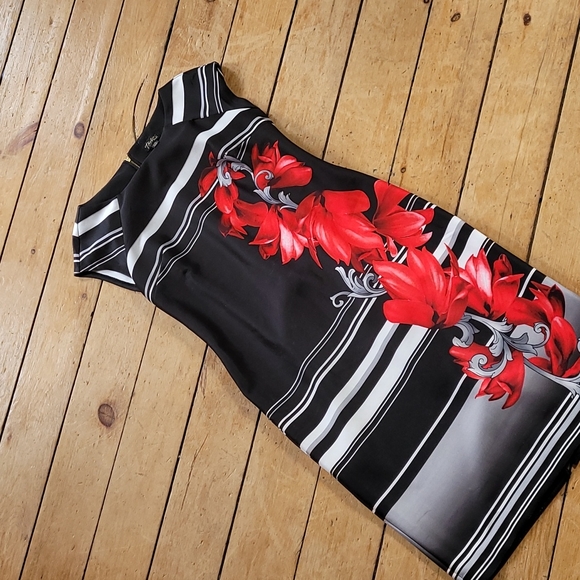 Thalia Sodi Dresses & Skirts - Dress size large this one a stunner!